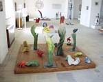 Vstupní pohled do výstavní síně 'Zahrádka' / The entrance to the exhibition hall 'Little Garden' / 110 - 15 cm, 2000 photo